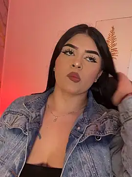 Kariina  69 online show from May 6, 2026, 2:08 am