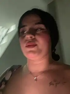 Kariina  69 online show from May 7, 2026, 1:11 am