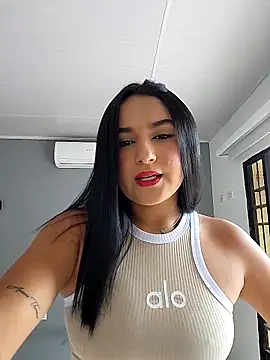 Snapshot of Rosa_Warreen_ chatting on September 18, 2025, 12:51 pm Rosa Warreen  online show from September 18, 2025, 12:51 pm