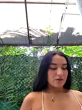 Snapshot of Rosa_Warreen_ chatting on September 29, 2025, 12:43 pm Rosa Warreen  online show from September 29, 2025, 12:43 pm