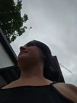 Snapshot of Rosa_Warreen_ chatting on October 16, 2025, 12:50 pm Rosa Warreen  online show from October 16, 2025, 12:50 pm