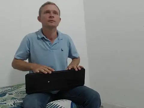 Snapshot of hot_mann11 chatting on March 21, 2025, 9:56 pm hot mann11 online show from March 21, 2025, 9:56 pm