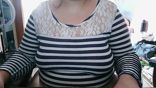 nicolebiancardi5 online show from April 2, 2026, 1:53 pm