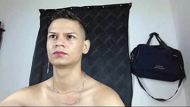 Snapshot of axce1_boy24 chatting on October 28, 2025, 12:30 pm axce1 boy24 online show from October 28, 2025, 12:30 pm