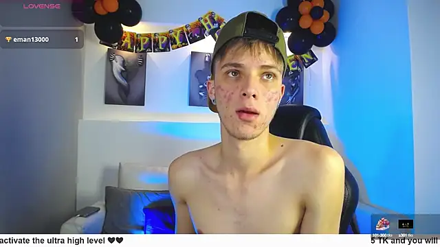 Snapshot of Robbin_Blaze chatting on October 16, 2025, 4:57 am Robbin Blaze online show from October 16, 2025, 4:57 am