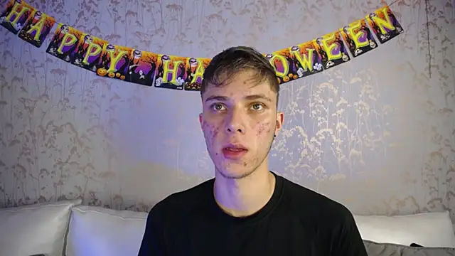 Snapshot of Robbin_Blaze chatting on October 17, 2025, 4:59 am Robbin Blaze online show from October 17, 2025, 4:59 am