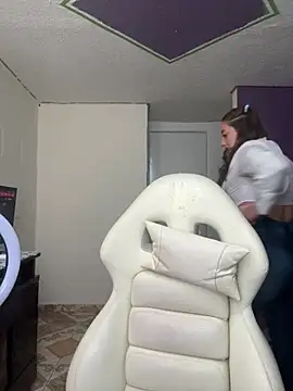 Snapshot of Baby__Otaku chatting on October 4, 2025, 7:56 pm Baby  Otaku online show from October 4, 2025, 7:56 pm