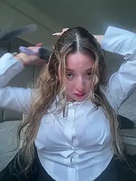 Baby  Otaku online show from February 10, 2026, 10:58 pm