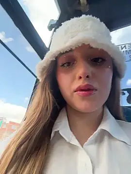 Baby  Otaku online show from February 25, 2026, 6:06 pm