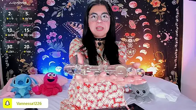 Maddy rosse12 online show from November 25, 2025, 3:23 pm