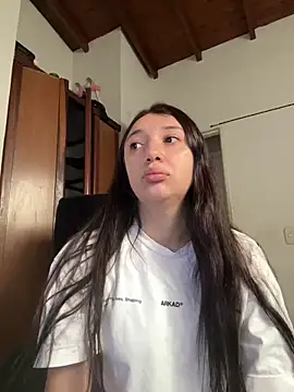 Mia  Gray online show from June 5, 2026, 6:24 pm