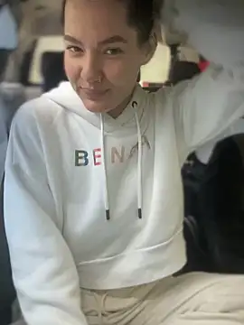 MeekyRich online show from September 21, 2025, 1:40 am