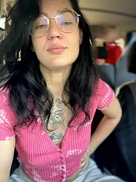 MeekyRich online show from September 27, 2025, 1:43 am