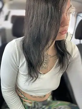 MeekyRich online show from October 22, 2025, 3:29 am