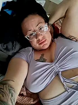 kinkikatie69 online show from September 28, 2025, 10:15 pm