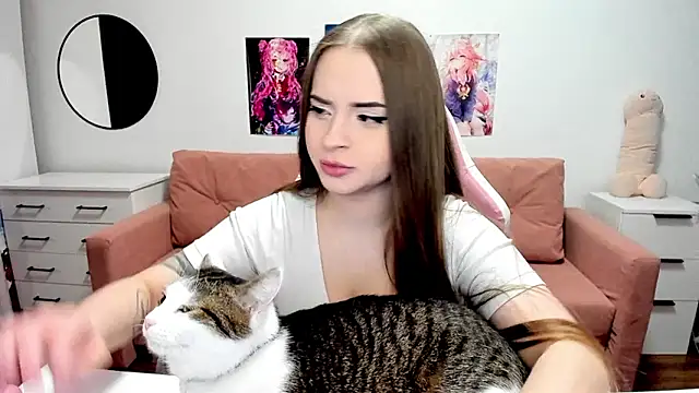 mistress lain online show from February 12, 2026, 10:16 pm