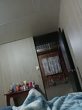 luuiss12 online show from November 22, 2025, 6:23 am