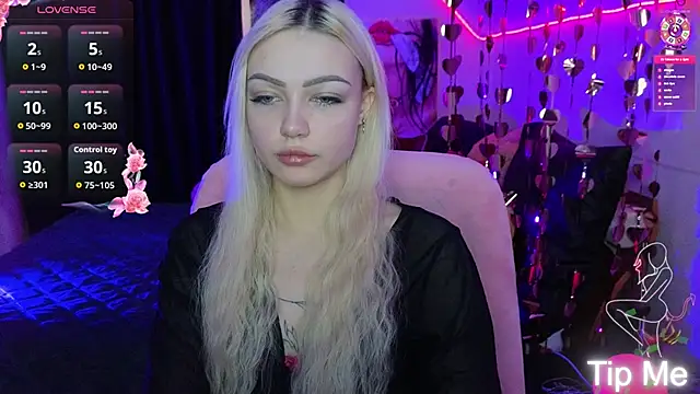 Snapshot of LinaLirian chatting on February 18, 2026, 10:11 am LinaLirian online show from February 18, 2026, 10:11 am