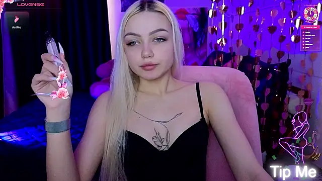 Snapshot of LinaLirian chatting on February 25, 2026, 10:03 am LinaLirian online show from February 25, 2026, 10:03 am