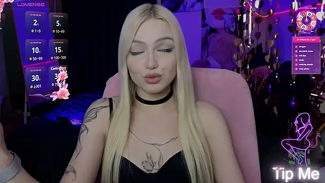 LinaLirian online show from June 6, 2026, 8:46 pm