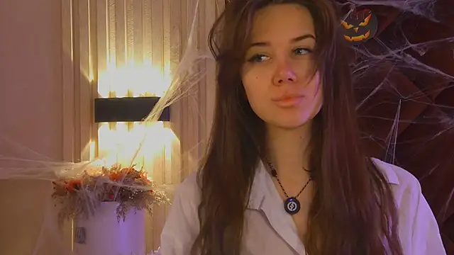 StacyHarland online show from November 3, 2025, 4:14 am