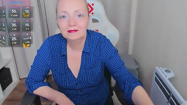 Snapshot of Karen_Villis chatting on October 27, 2025, 12:42 pm Karen Villis online show from October 27, 2025, 12:42 pm