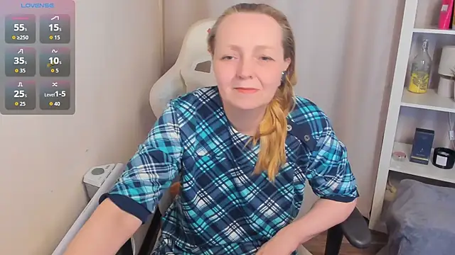 Karen Villis online show from May 10, 2026, 10:09 am