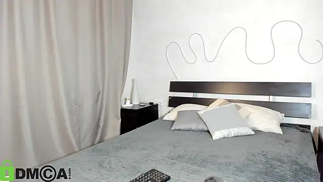 Candy Cansew online show from November 8, 2025, 1:06 am