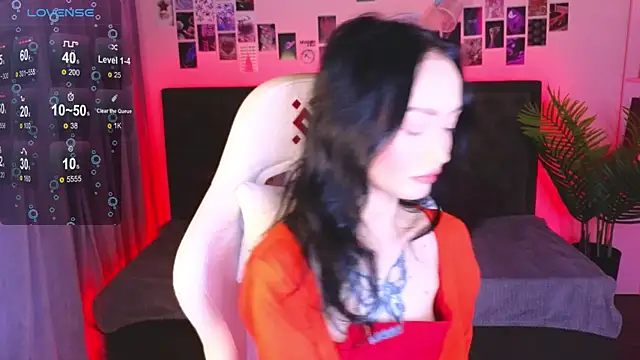 Snapshot of _holly_berry_ chatting on September 16, 2025, 1:39 am  holly berry  online show from September 16, 2025, 1:39 am