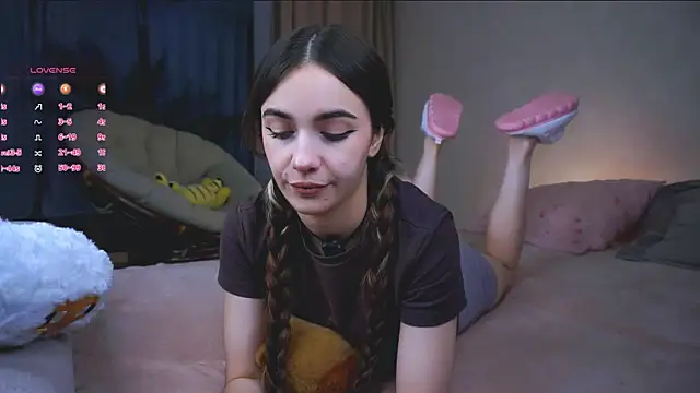 CupSizeGirl online show from September 21, 2025, 4:30 pm