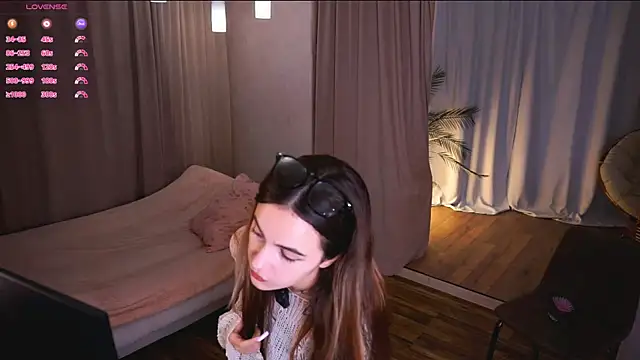 CupSizeGirl online show from November 3, 2025, 1:12 pm