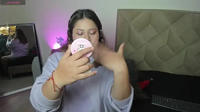 Snapshot of Paprika_ chatting on March 22, 2025, 2:37 am Paprika  online show from March 22, 2025, 2:37 am