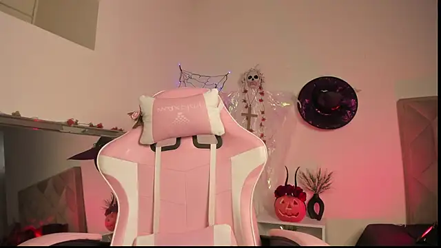 Snapshot of Paprika_ chatting on October 7, 2025, 6:27 pm Paprika  online show from October 7, 2025, 6:27 pm