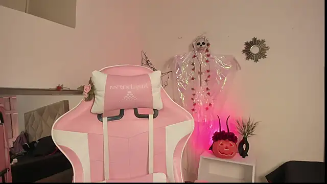 Snapshot of Paprika_ chatting on October 22, 2025, 6:29 pm Paprika  online show from October 22, 2025, 6:29 pm