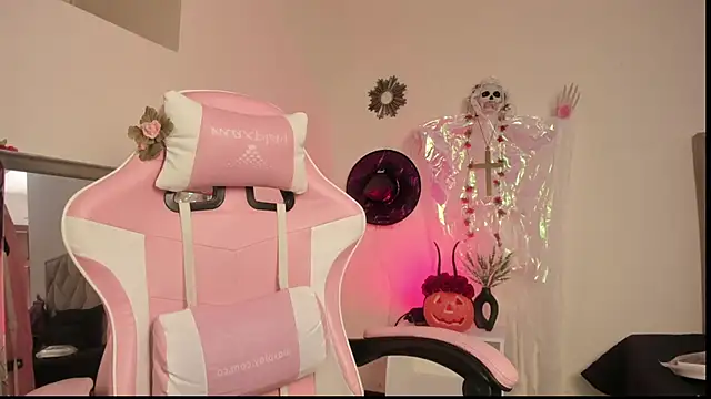 Snapshot of Paprika_ chatting on October 25, 2025, 6:46 pm Paprika  online show from October 25, 2025, 6:46 pm