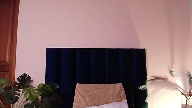 AbbieJoness  online show from May 7, 2026, 11:37 am