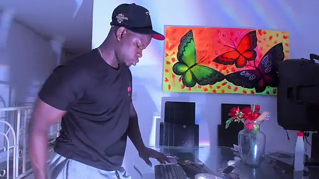 feliipehot online show from March 18, 2026, 3:15 pm