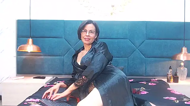 Snapshot of amanda_ramirez chatting on March 24, 2026, 10:15 pm amanda ramirez online show from March 24, 2026, 10:15 pm