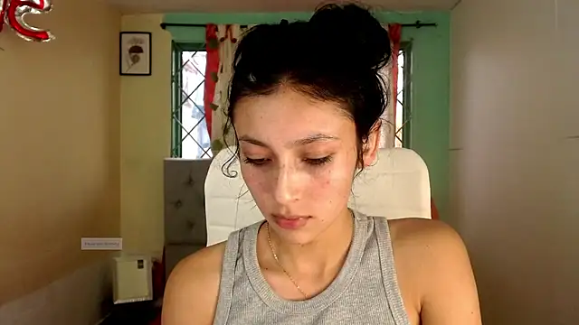 vale miel online show from February 2, 2026, 9:57 pm