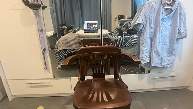 CloudyMuscleBeefy online show from November 25, 2025, 2:17 pm