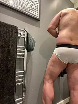 Snapshot of CloudyMuscleBeefy chatting on March 30, 2026, 7:26 pm CloudyMuscleBeefy online show from March 30, 2026, 7:26 pm