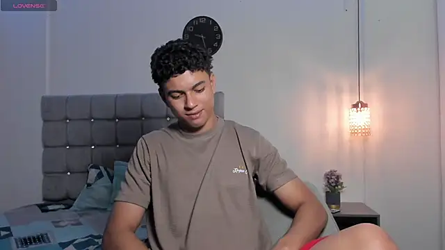 Santy Stump online show from December 1, 2025, 8:58 pm