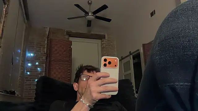 Snapshot of MuchCarpal chatting on July 21, 2026, 3:31 am MuchCarpal online show from July 21, 2026, 3:31 am