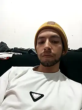 carlos69ho online show from November 12, 2025, 3:23 pm