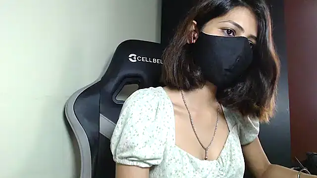 Snapshot of Isha_Sax chatting on October 9, 2025, 8:23 am Isha Sax online show from October 9, 2025, 8:23 am