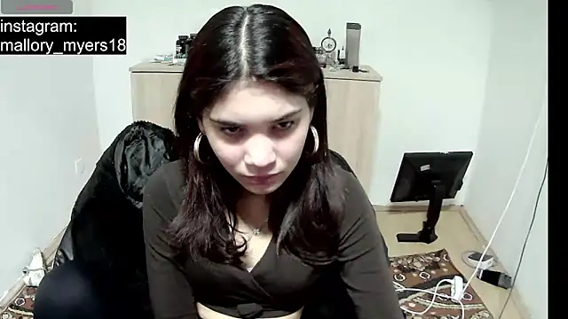 MalloryMyers online show from December 21, 2025, 7:43 pm