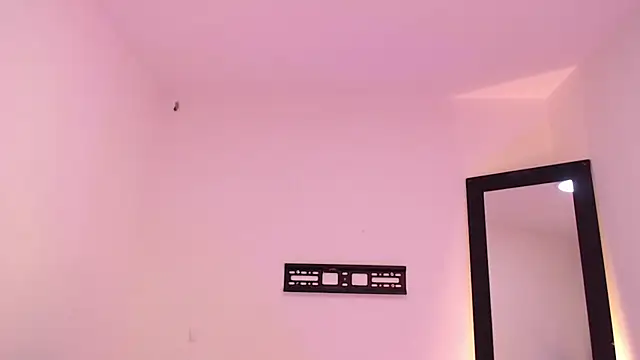 renataj online show from December 22, 2025, 11:18 am