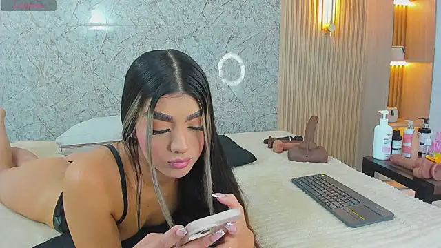 Antonella west online show from May 4, 2026, 10:17 pm