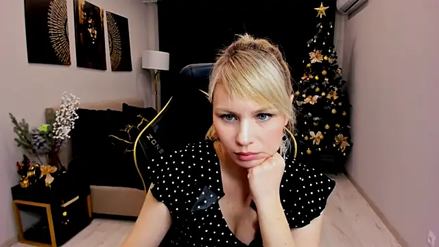 LindaSandy 1 online show from January 9, 2026, 6:16 am