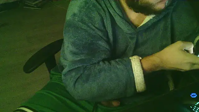 matlecoq2 online show from October 31, 2025, 11:28 pm